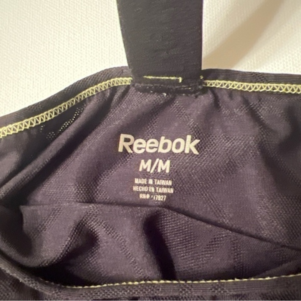 EUC‎ Reebok Women's Black Athletic Racerback Tank Top Size M 🔥 (T) - Picture 3 of 6